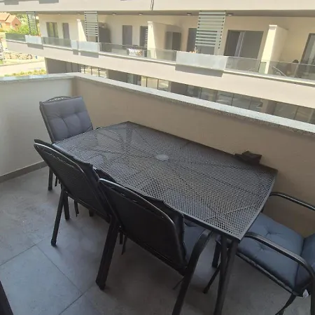 Apartment Ella