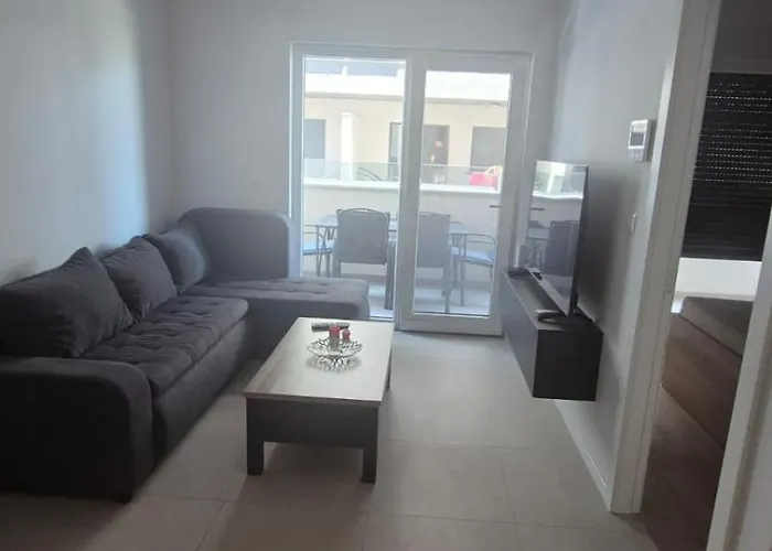 Apartment Ella *